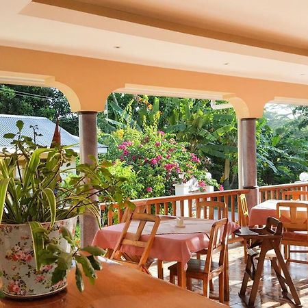 Bernique Guesthouse La Digue Exterior foto